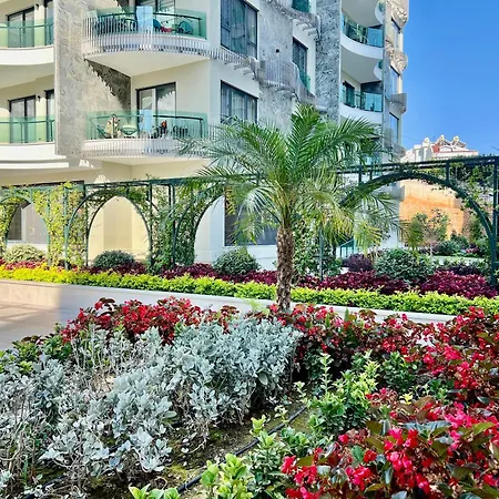 Liga6768 посуточная аренда 2-комнатной квартиры в комплексе со зоной 150 м от пляжа, тосмур Apartamento *